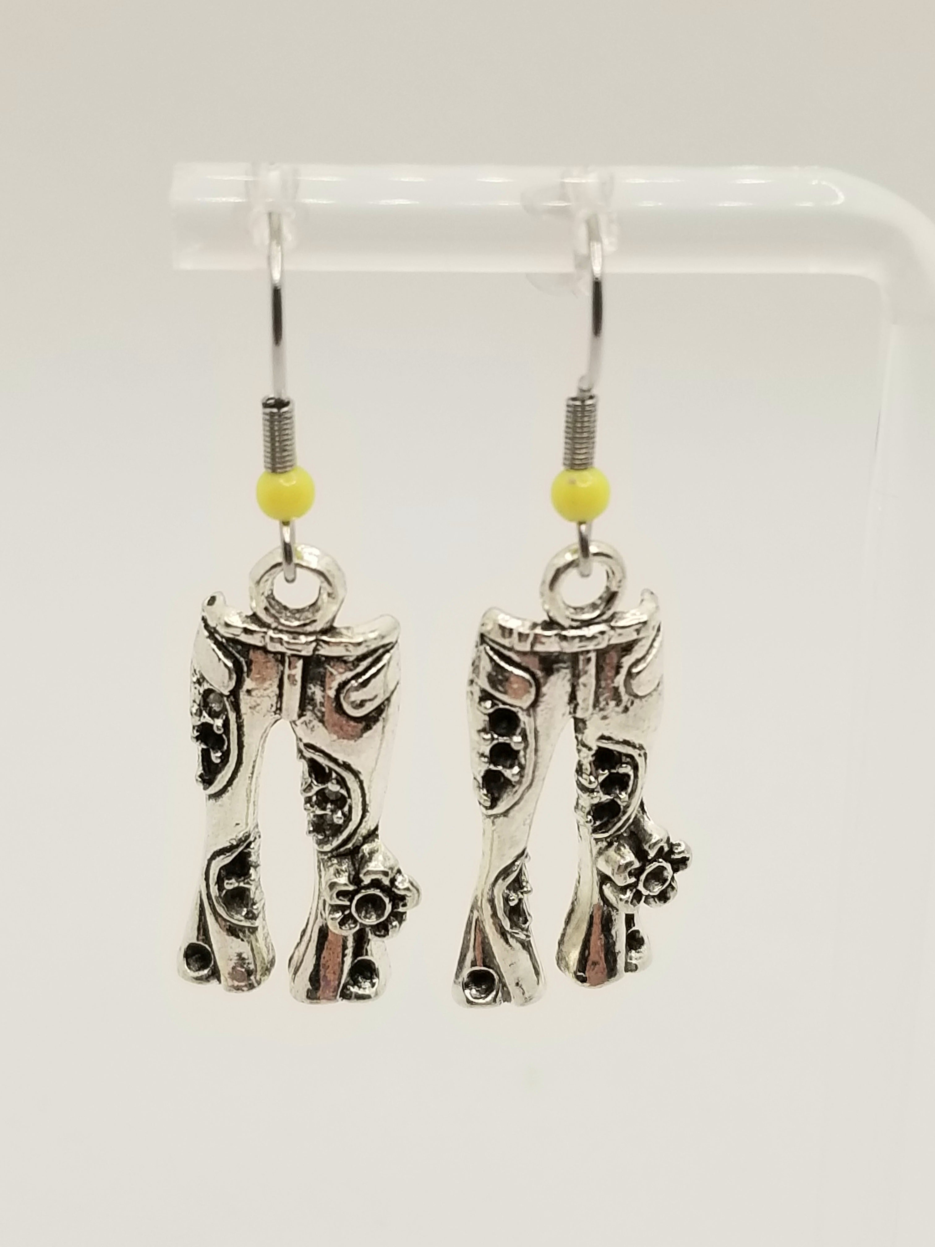 JUST FOR FUN BUNDLE: Flashback of the 1960's Necklace & Earrings