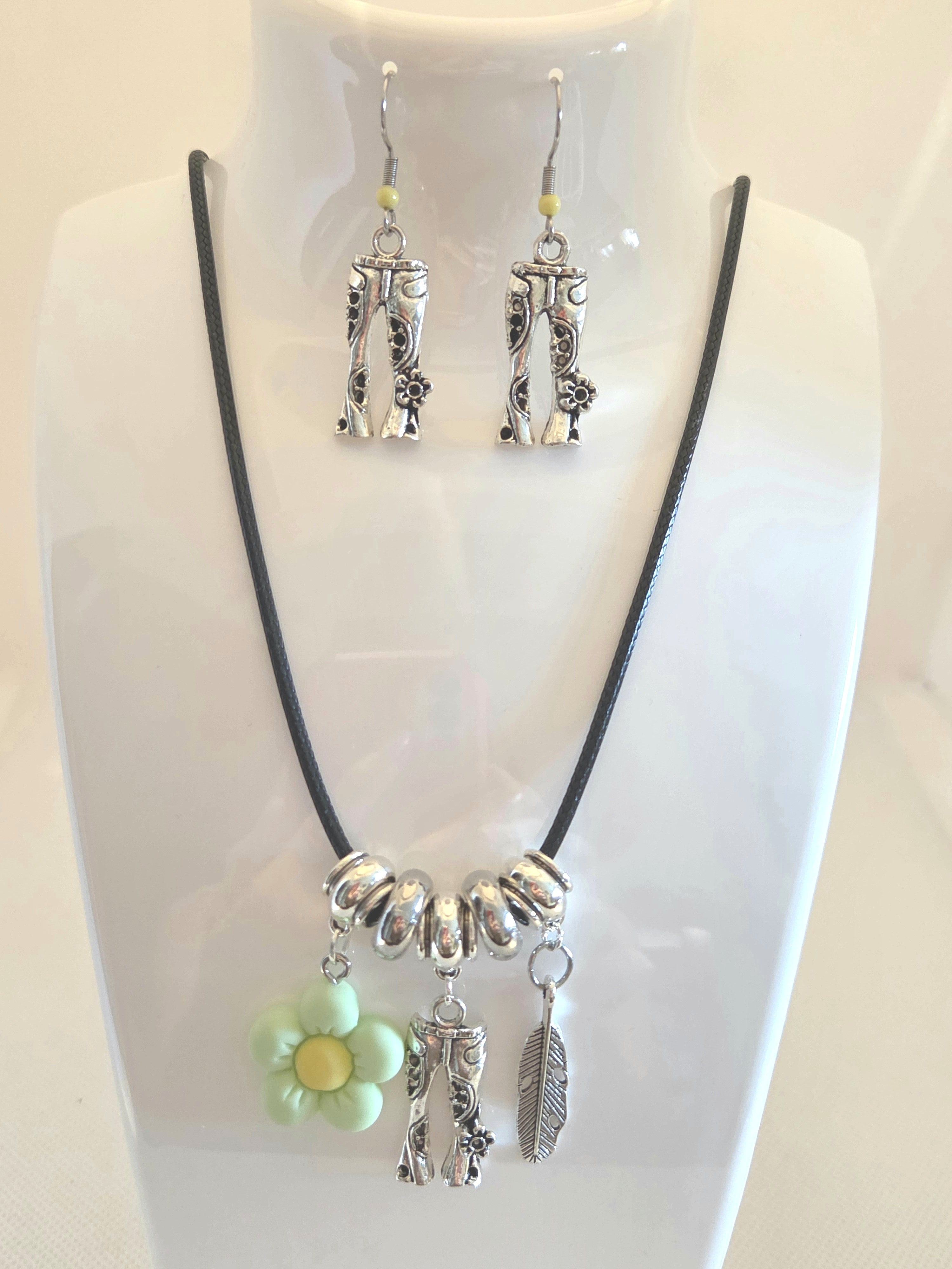 JUST FOR FUN BUNDLE: Flashback of the 1960's Necklace & Earrings