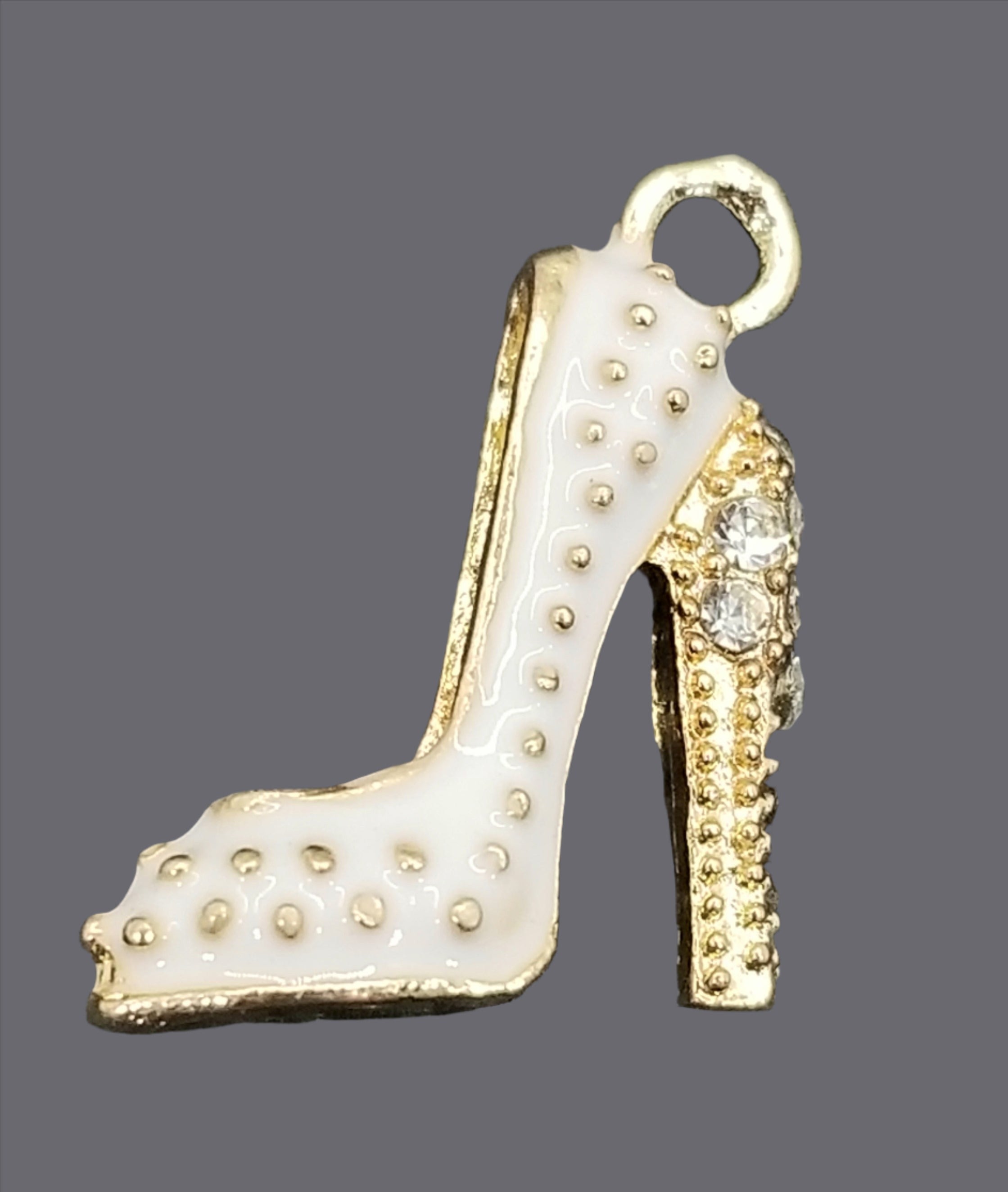 High heel white shoe w/faux rhinestones Dangle