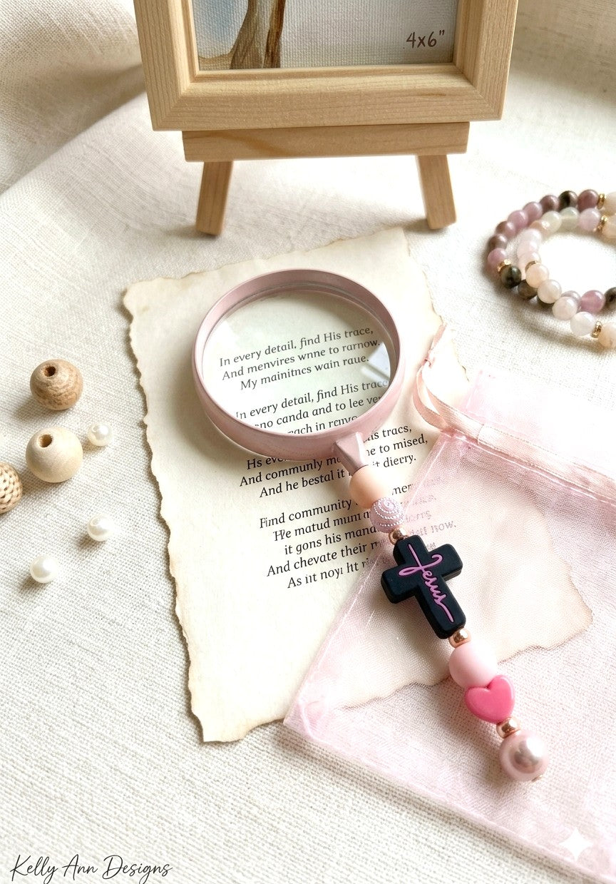 Chic Beaded Handheld Magnifying Glass for Fine Print & Crafting w/storage pouch